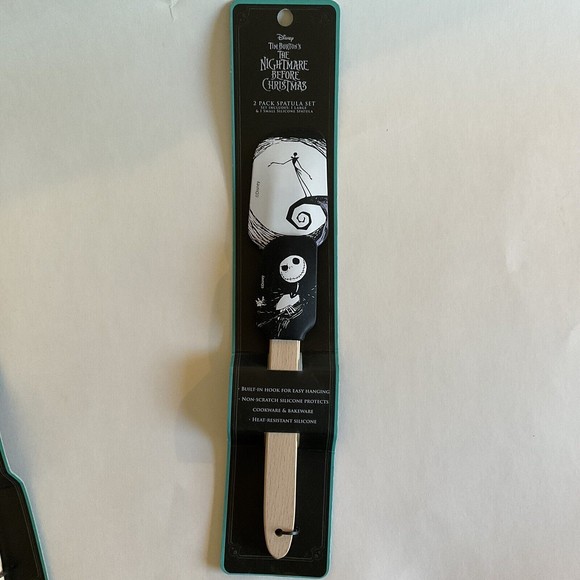 DISNEY NIGHTMARE BEFORE CHRISTMAS 2 Piece Spatula Set New Black White Jack - Picture 1 of 3